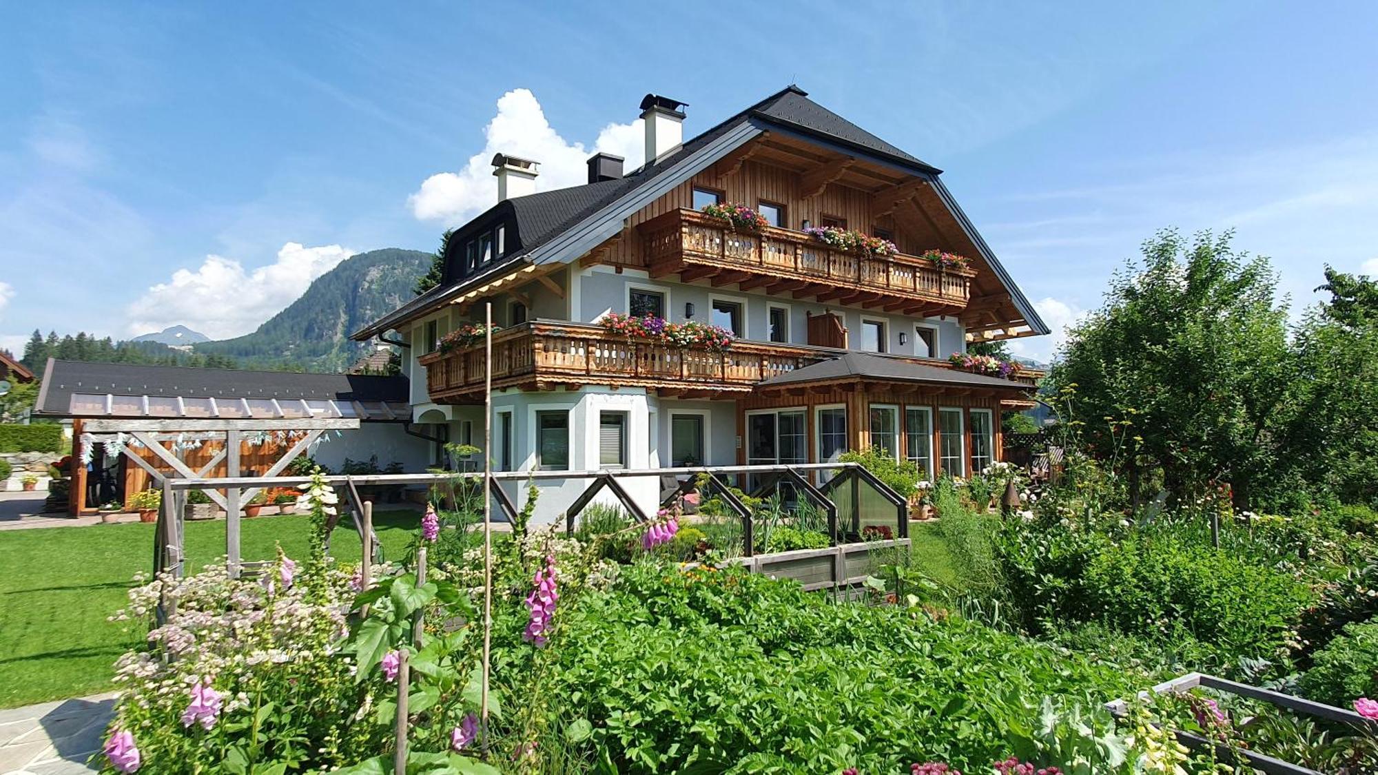 Ferienwohnungen Haus-Holzer Mauterndorf  Exterior photo